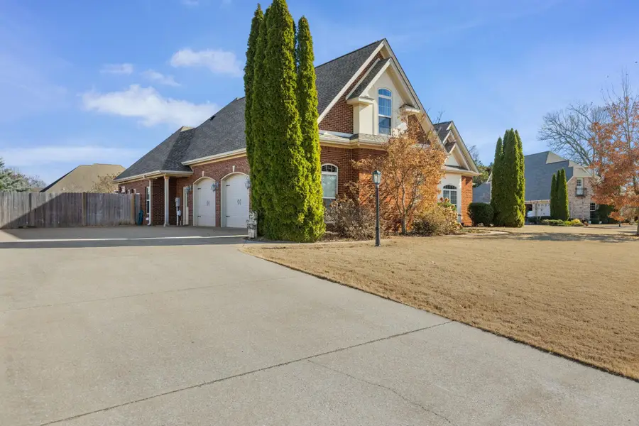 254 Cypress Creek Dr, Florence, AL 35633 - Image #3