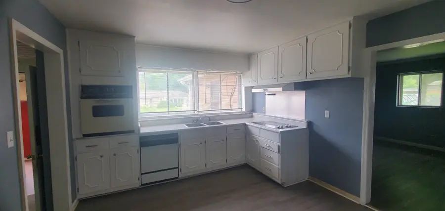 1305 S Madison St, Athens, AL 35611 - Image #3