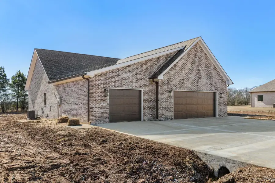 290 Spry Way, Killen, AL 35645 - Image #2