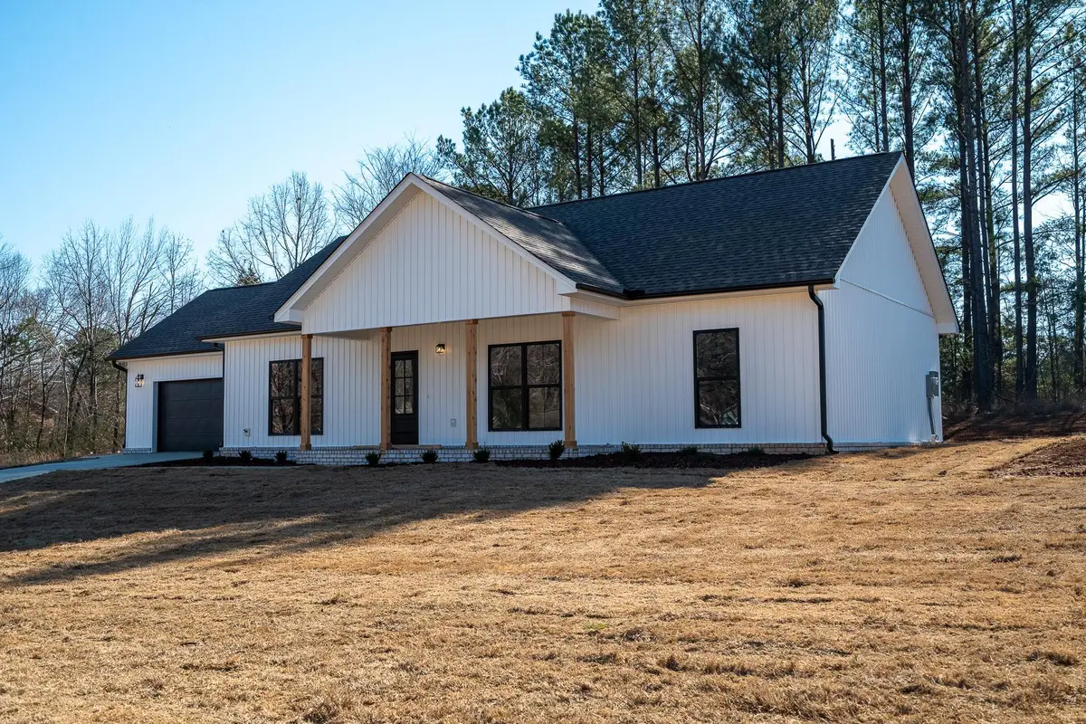 282 Elgin Hills Dr, Rogersville, AL 35652 - Image #1