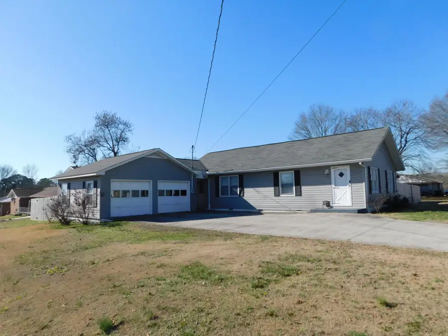 1316 Tidwell St, Cullman, AL 35055 - Image #2