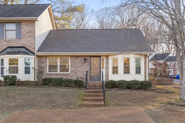 240 Hillsboro Cir, Florence, AL 35630