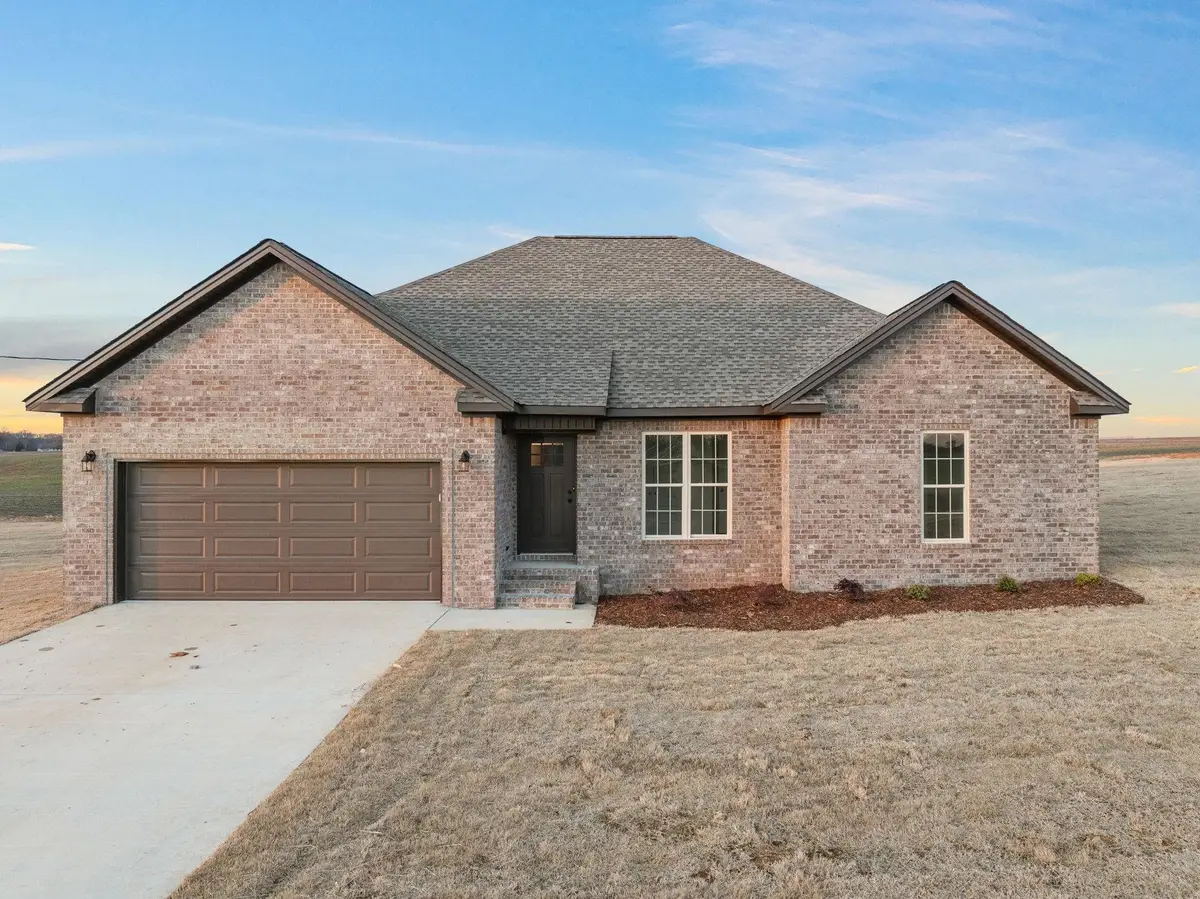 1032 Co Rd 31, Killen, AL 35645 - Image #1