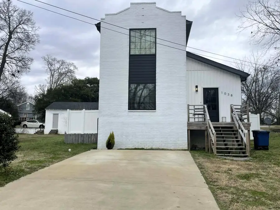 1038 N Royal Ave, Florence, AL 35630 - Image #2