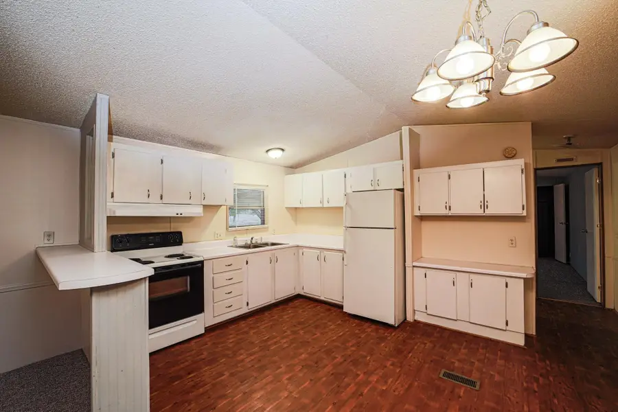 150 Sharp Dr, Florence, AL 35633 - Image #2