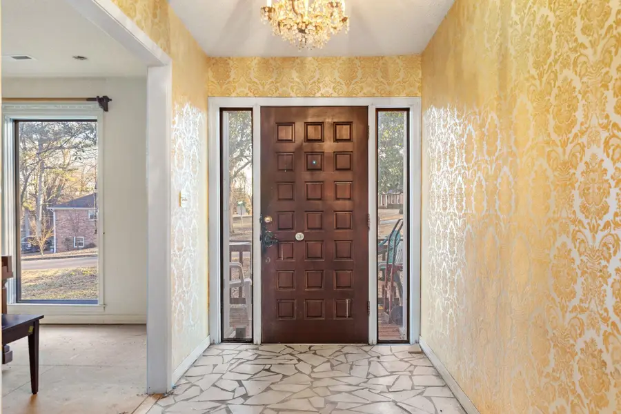 421 Nottingham Rd, Florence, AL 35633 - Image #2