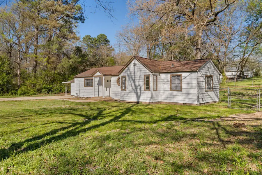 1828 Maple Ave, Florence, AL 35630 - #3