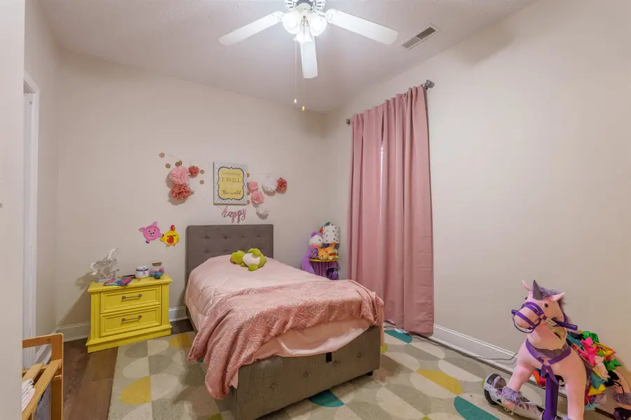 21 E Twickenham Rd, Killen, AL 35645 - Image #2