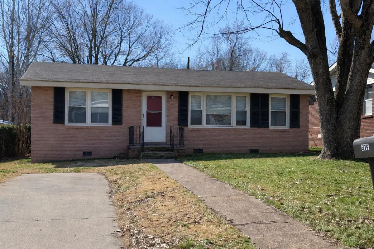 319 N Patton St, Florence, AL 35630 - #1