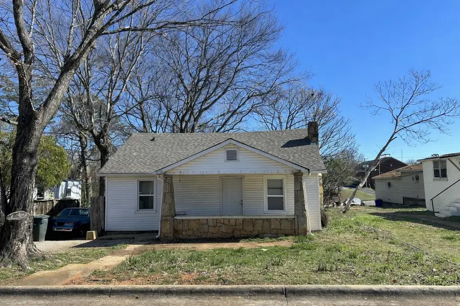 319 N Patton St, Florence, AL 35630 - #2