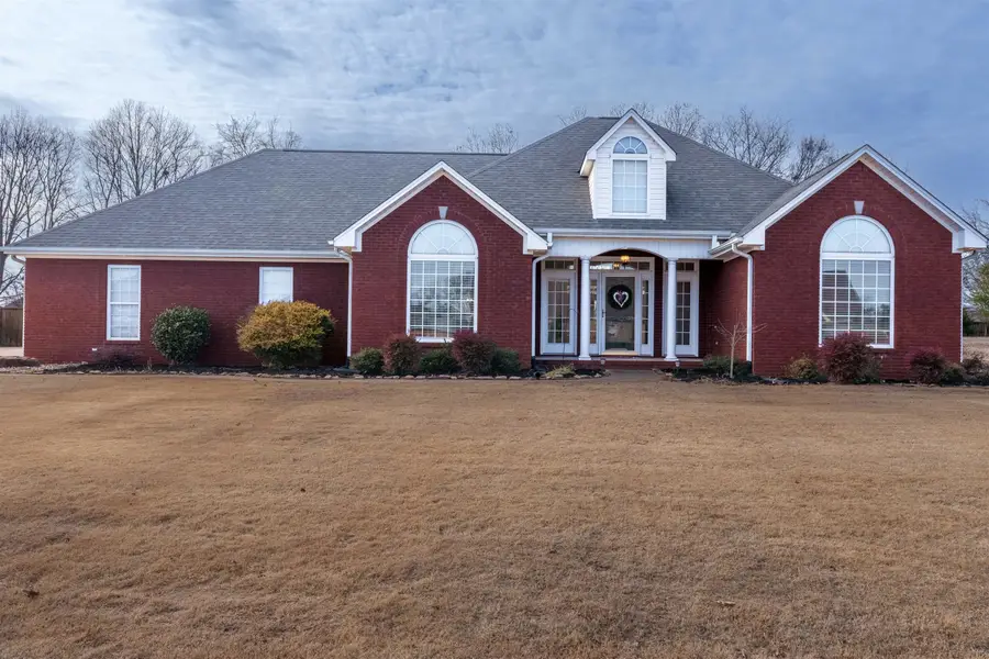 3104 W Mcguire Dr, Muscle Shoals, AL 35661 - #2