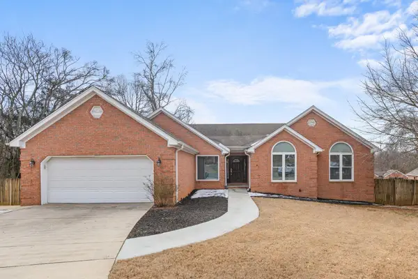 112 Newport Dr, Florence, AL 35630