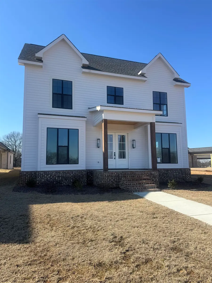 300 Fame Ave, Tuscumbia, AL 35674 - #2