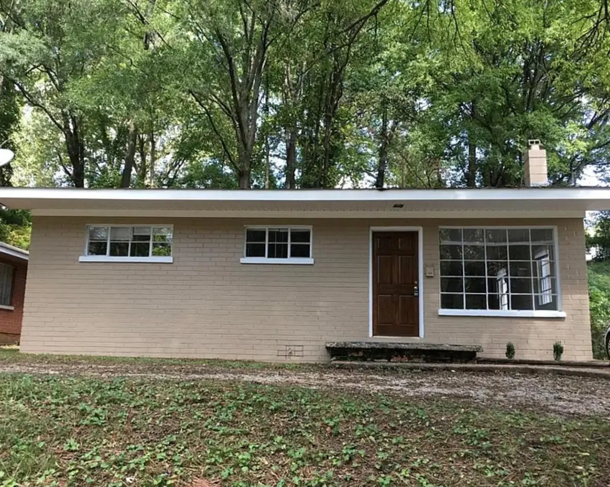 838 N Royal Ave, Florence, AL 35630 - #1