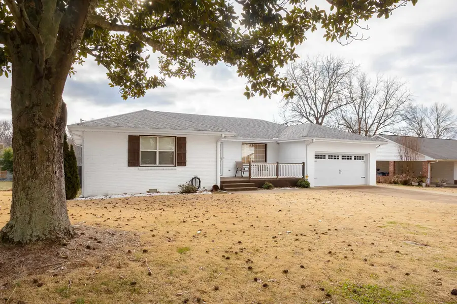 570 Hazelwood Dr, Florence, AL 35633 - #3