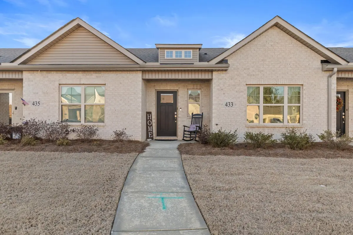 433 SE Ronnie Dr, Hartselle, AL 35640 - Image #1