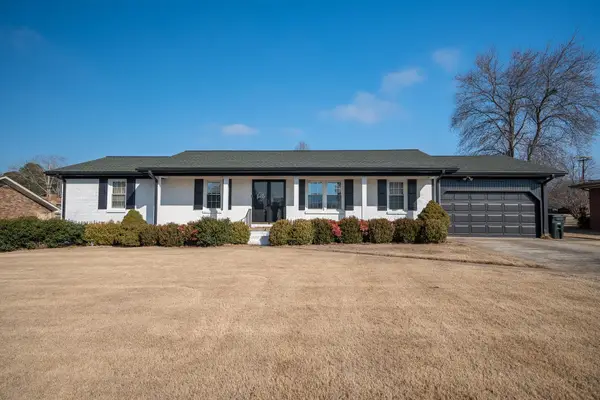 323 Wright Dr, Florence, AL 35630