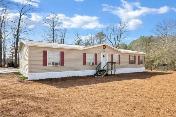 2895 Co Rd 1718, Holly Pond, AL 35083