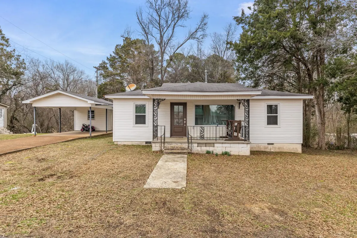 925 Adams St, Cherokee, AL 35616 - #1