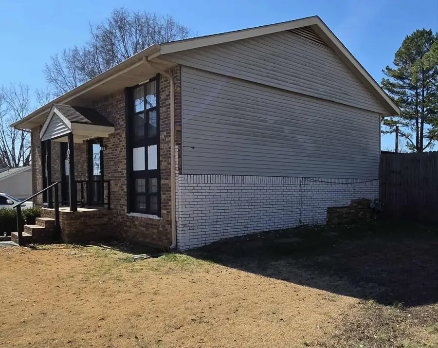 103 Caldwell Dr, Florence, AL 35633 - Image #2