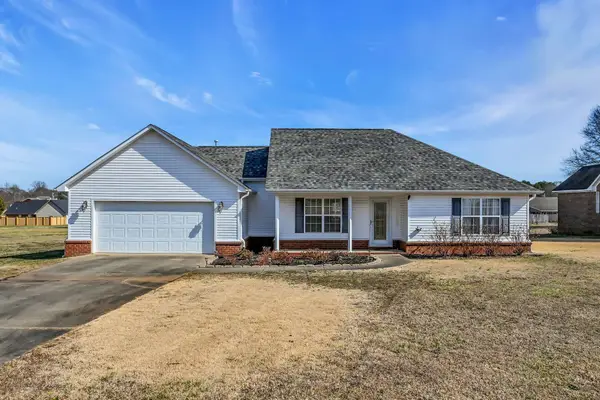 265 Cloverleaf Cir, Killen, AL 35645