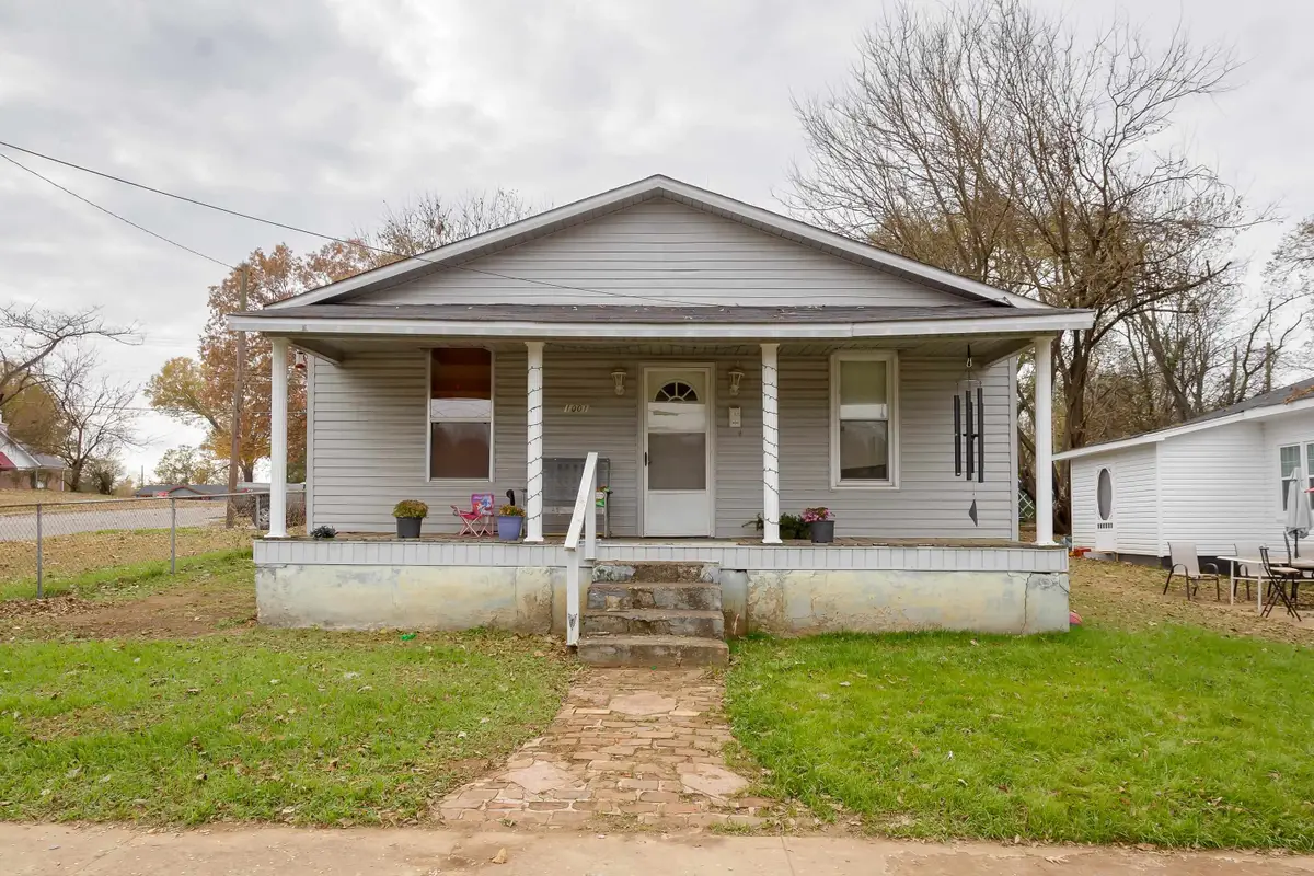 1001 Sterling Blvd, Sheffield, AL 35660 - #1