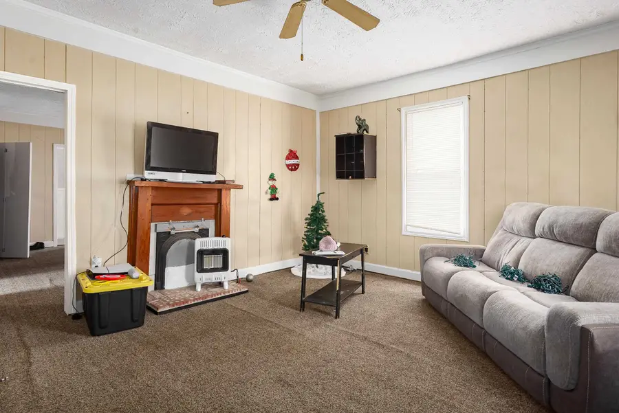 1001 Sterling Blvd, Sheffield, AL 35660 - #3