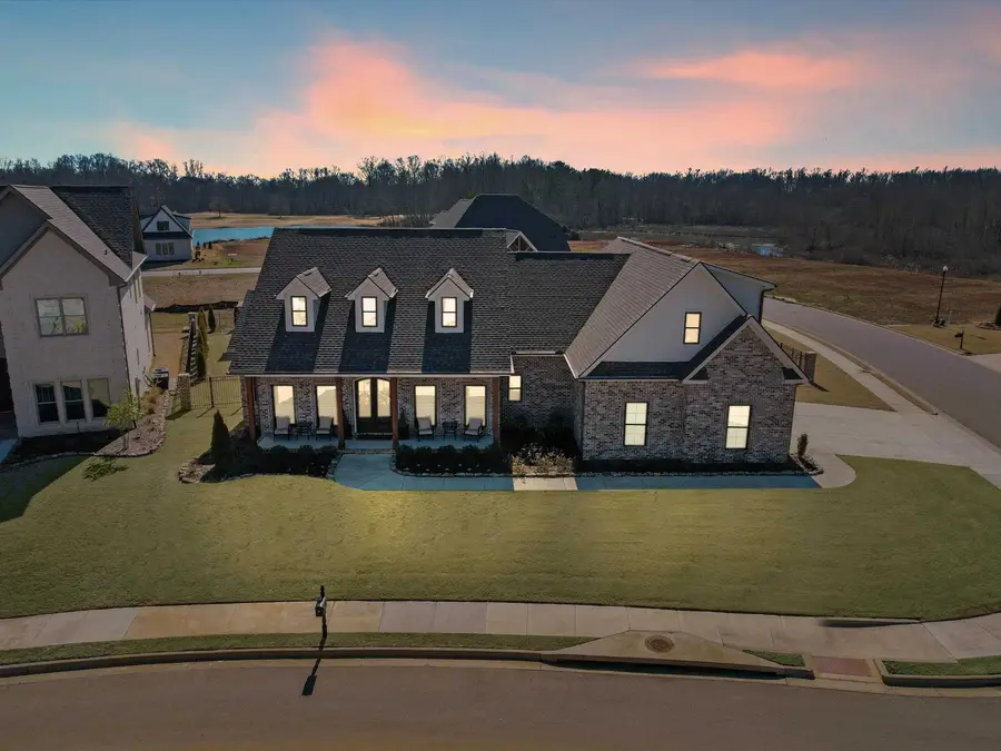 23112 Sawgrass Dr, Athens, AL 35613 - #2