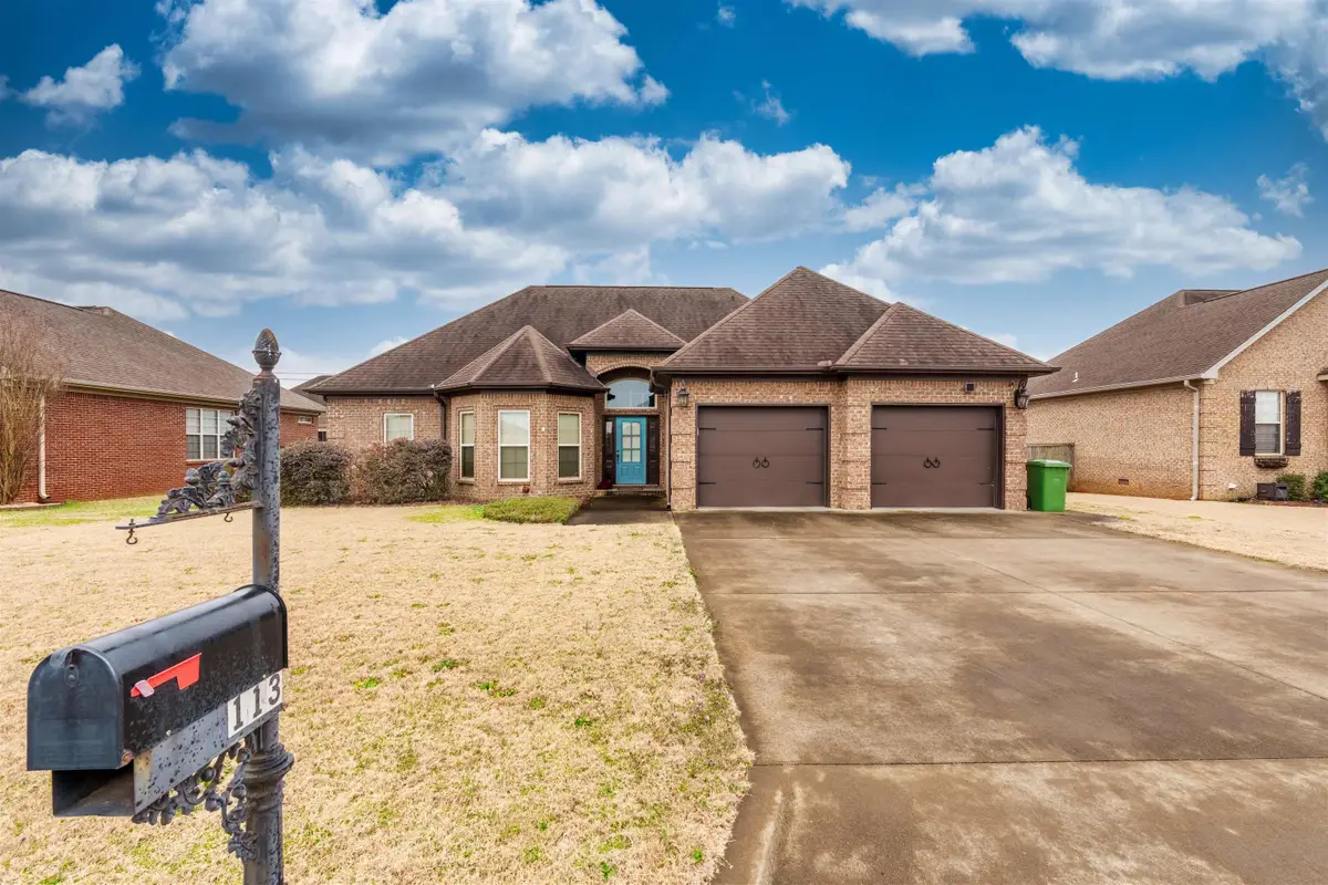 113 Cottonwood Dr, Muscle Shoals, AL 35661 - #1