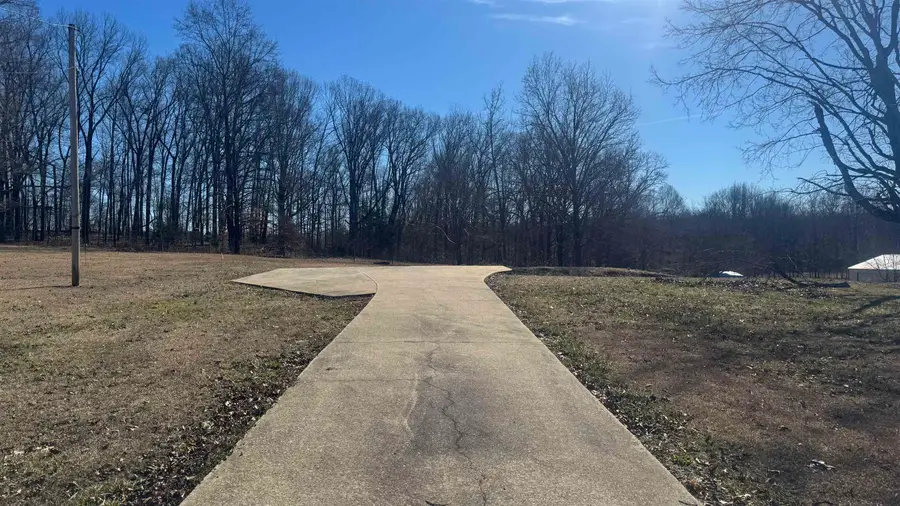 8224 Co Rd 94, Killen, AL 35645 - #2