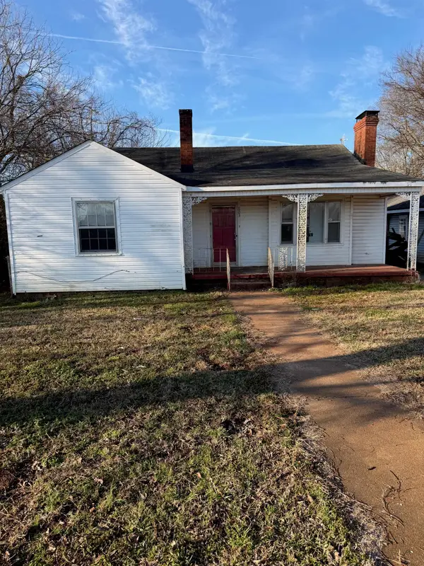 803 SE 20th St, Sheffield, AL 35660