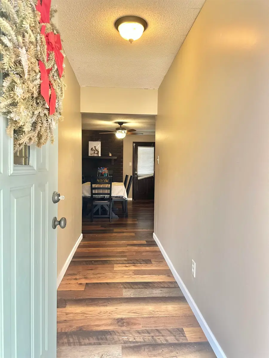 690 Blake Dr, Tuscumbia, AL 35674 - #3