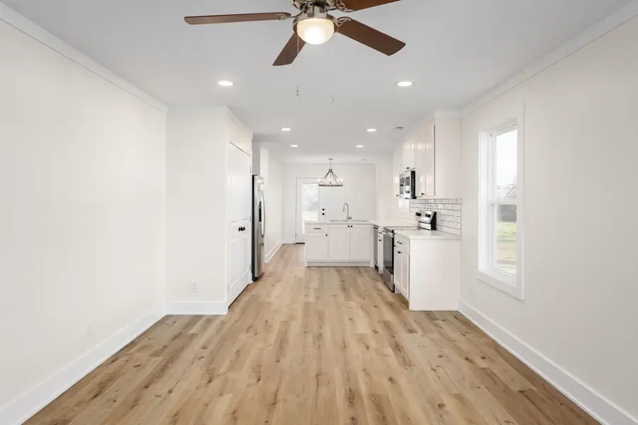 803 SW 14th St, Sheffield, AL 35660 - #3