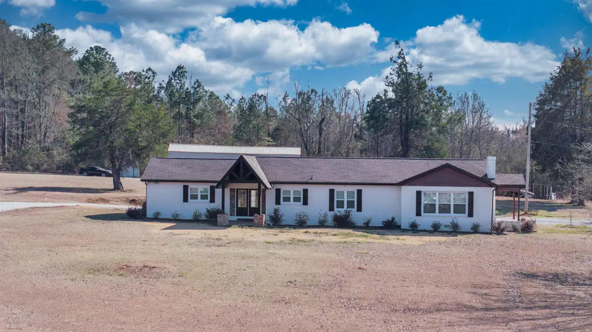 6750 River Rd, Muscle Shoals, AL 35661 - #1