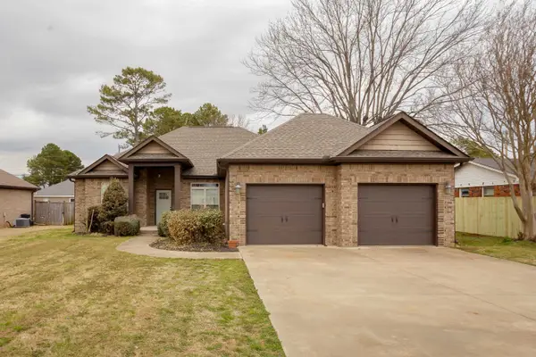 1009 Michigan Ave, Muscle Shoals, AL 35661