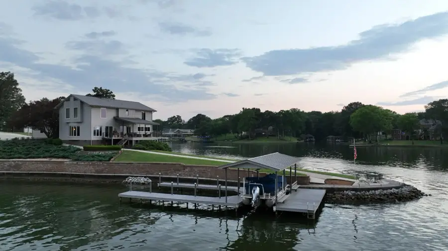 680 Eastlake Dr, Muscle Shoals, AL 35661 - #3