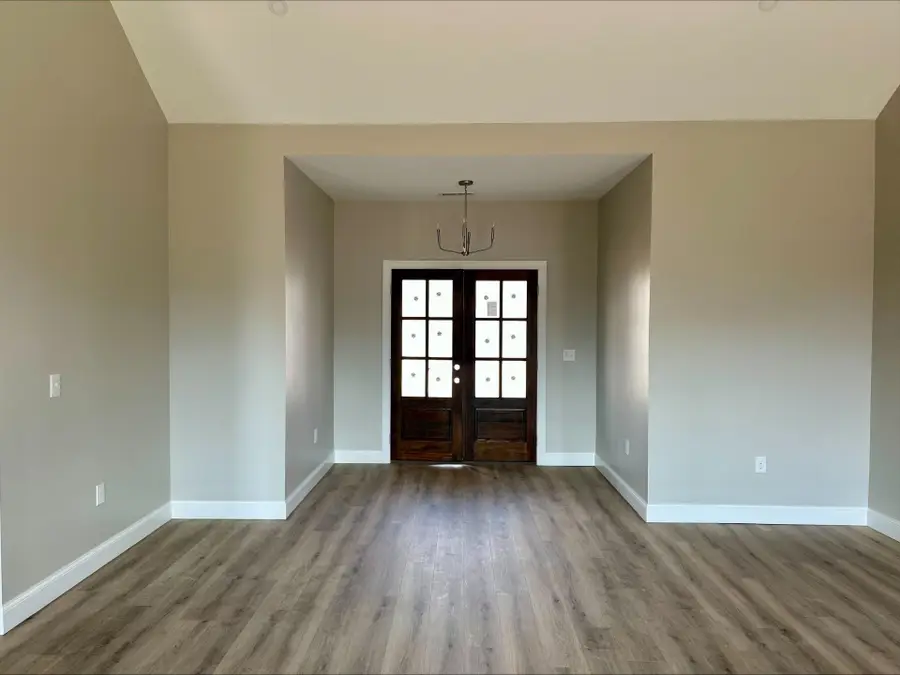 806 Grand Ave, Muscle Shoals, AL 35661 - #2