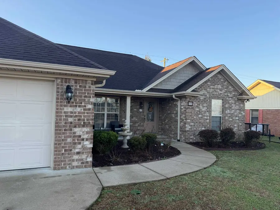 906 Buena Vista Ave, Muscle Shoals, AL 35661 - #3