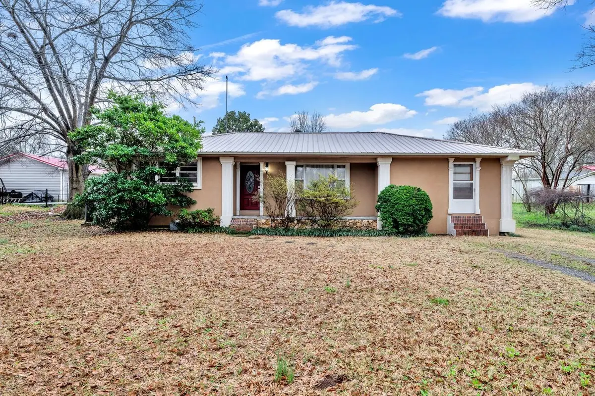 1207 Elm St, Hanceville, AL 35077 - #1