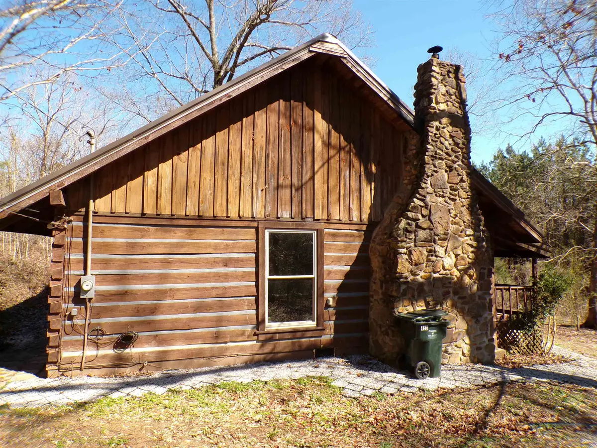 450 Fawn Lake Bridge Rd, Tuscumbia, AL 35674 - #1