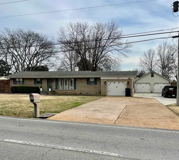 406 6th St, Muscle Shoals, AL 35661
