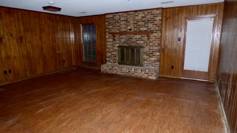 103 White Oak Ln, Florence, AL 35633 - #2