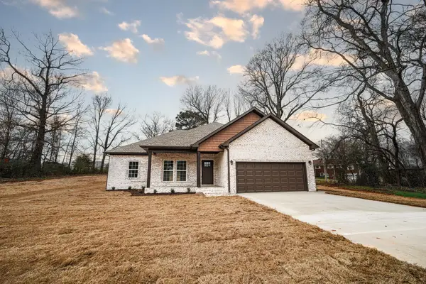 118 A C Curry, Muscle Shoals, AL 35661