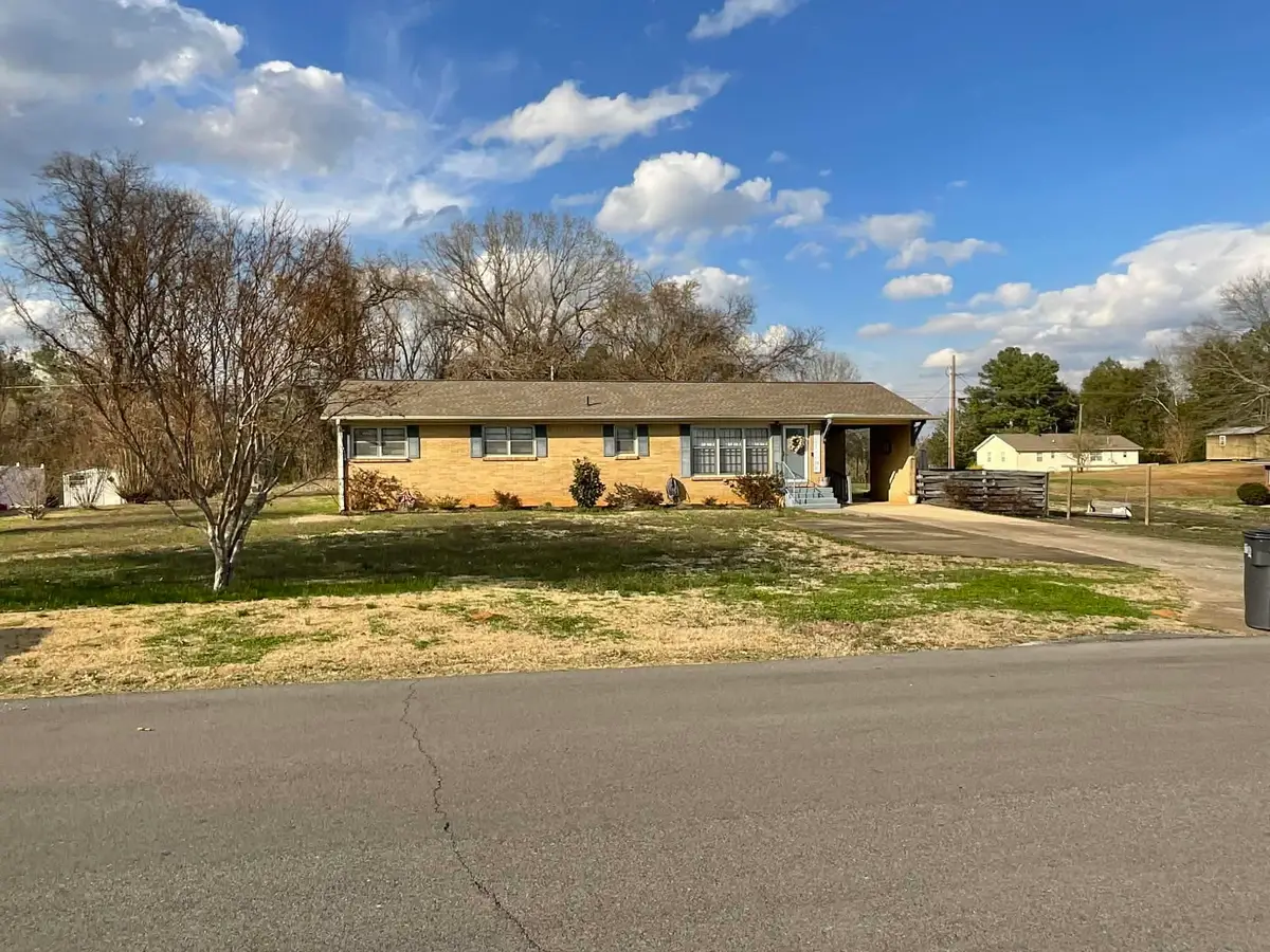 161 1st St, Russellville, AL 35653 - #1