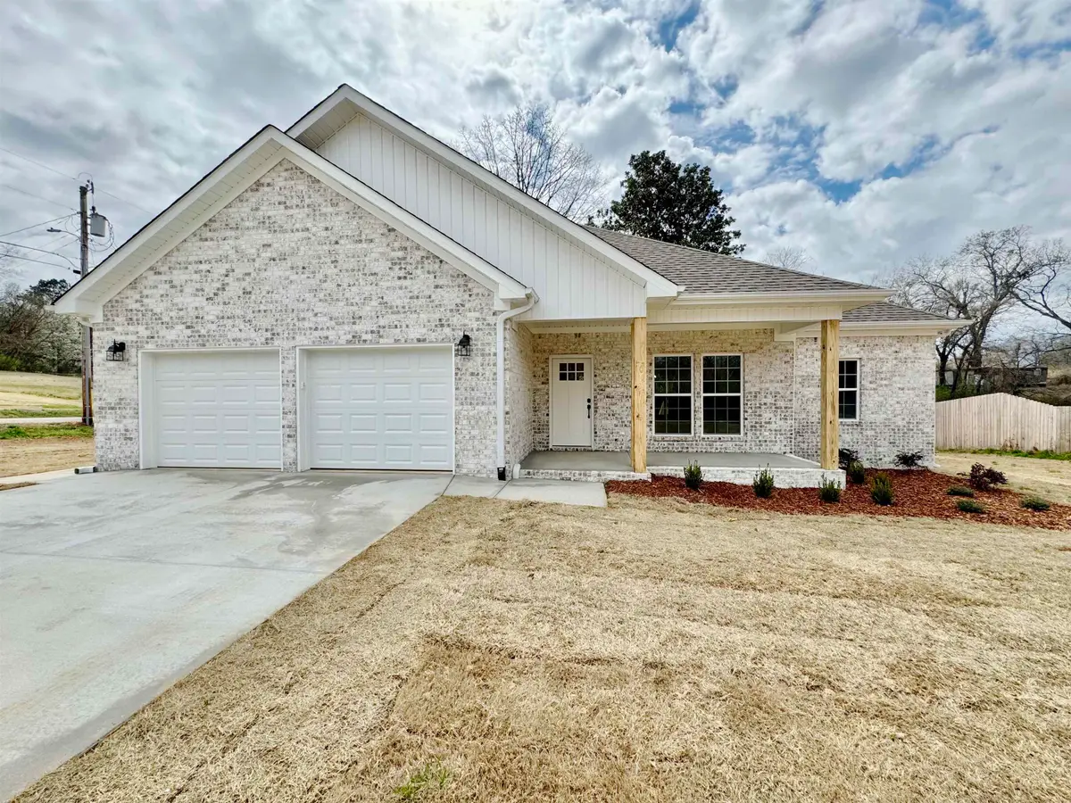 114 Berkley St, Muscle Shoals, AL 35661 - #1