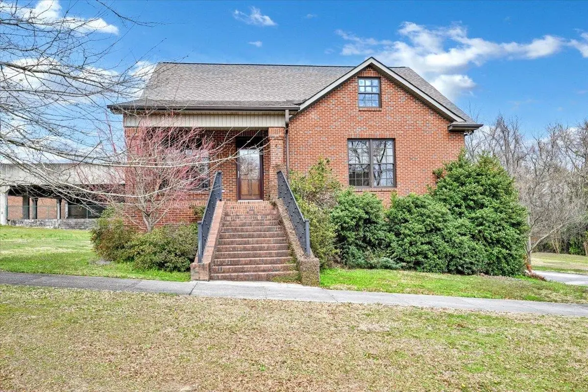 407 4th St, Cullman, AL 35055 - #1