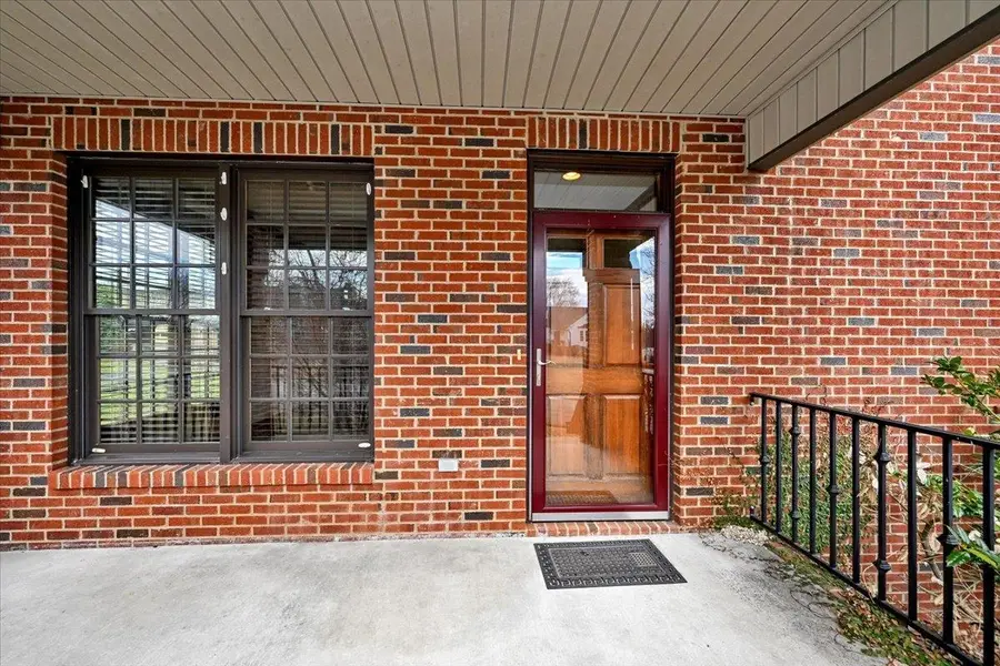 407 4th St, Cullman, AL 35055 - #3