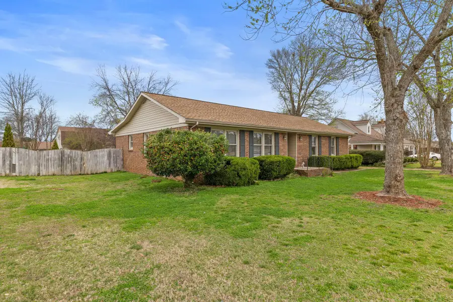 1803 Virginia Ave, Muscle Shoals, AL 35661 - #2