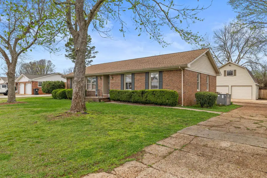 1803 Virginia Ave, Muscle Shoals, AL 35661 - #3