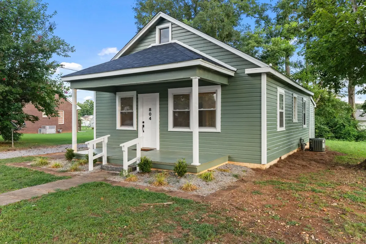 804 E 7th St, Tuscumbia, AL 35674 - #1